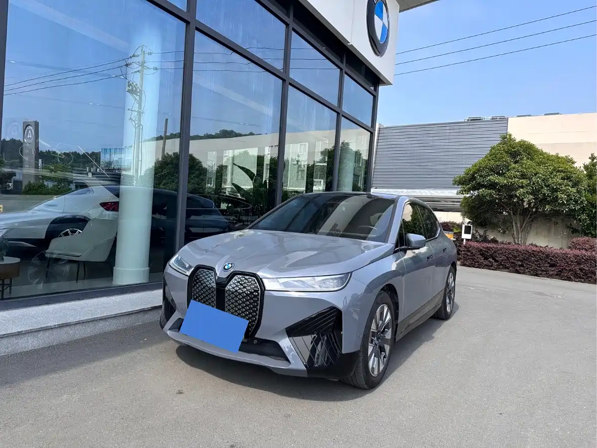 BMW iX 2022 xDrive40