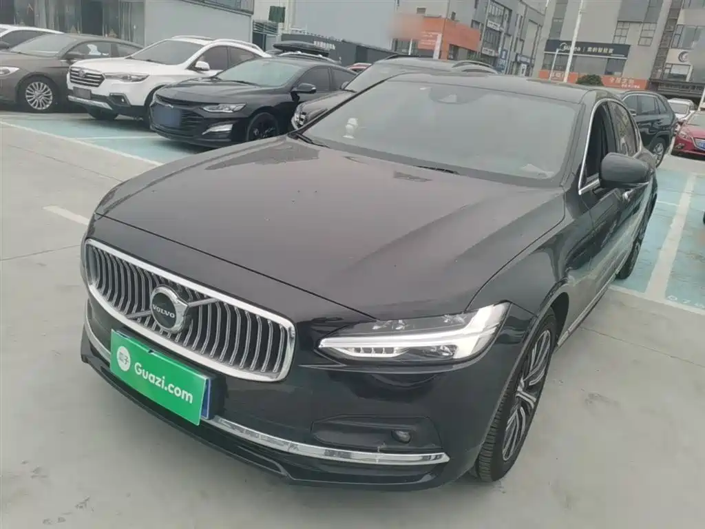 Volvo S90 2021 Model B5 Momentum Luxury Edition