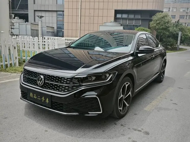 Volkswagen Passat 2024 380TSI Starlight Dragon Soaring Edition