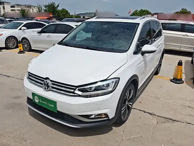 Volkswagen Touran 2018 Touran L 280TSI DSG Frontier Edition 7-Seater China V