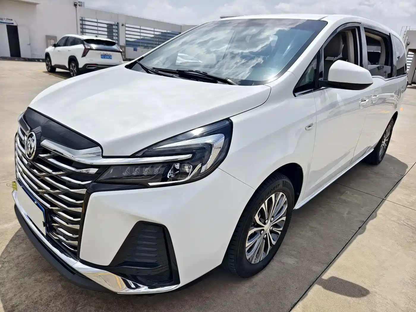 Buick GL8 2023 Land Business Class 652T Luxury