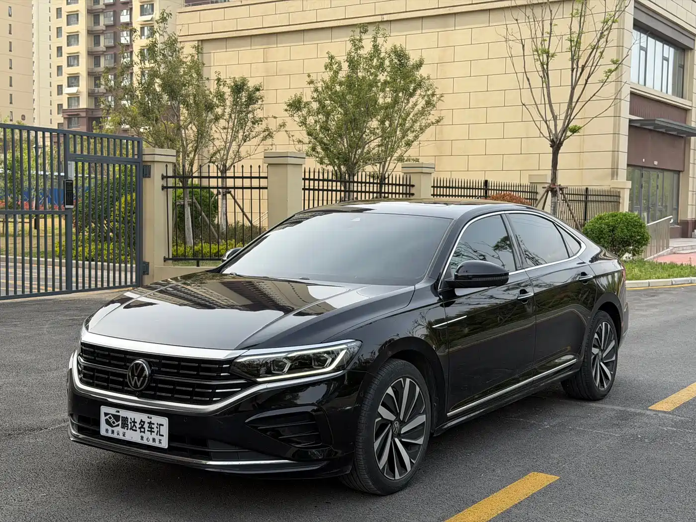 Volkswagen Passat 2023 Facelift 330TSI Luxury Edition