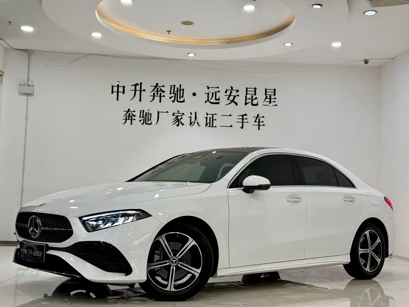 Mercedes-Benz A-Class 2025 A 200 L Fashion Edition
