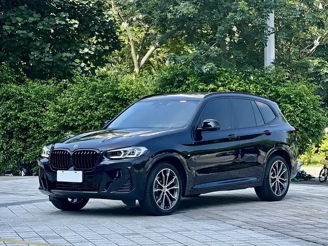 BMW X3 2023 xDrive30i Leading M Night Package