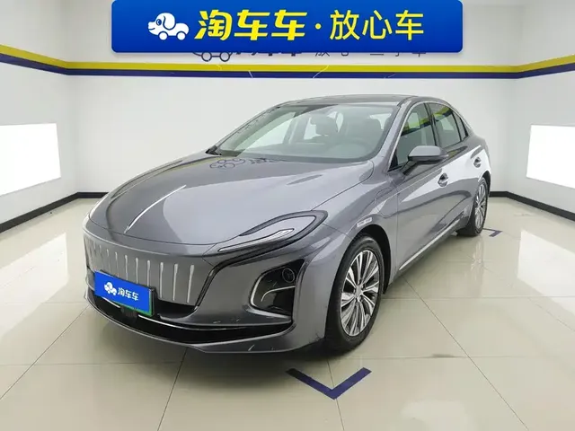 Hongqi E-QM5 2024 Model 610km PLUS