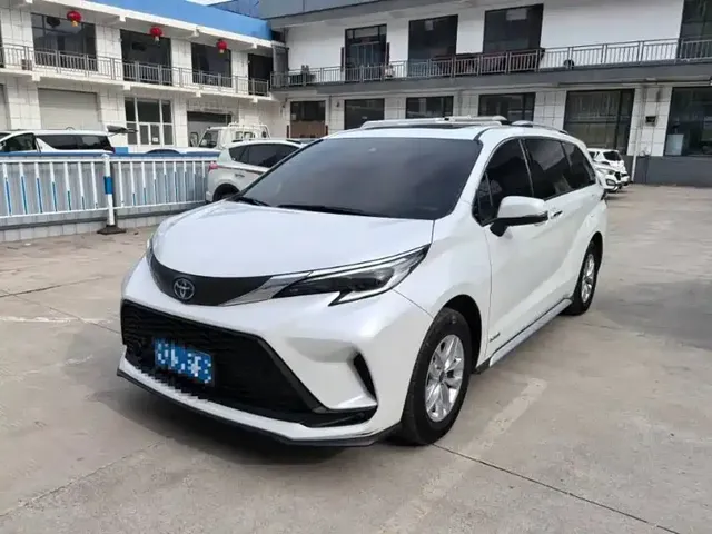 Toyota Granvia 2024 2.5L Hybrid Comfort