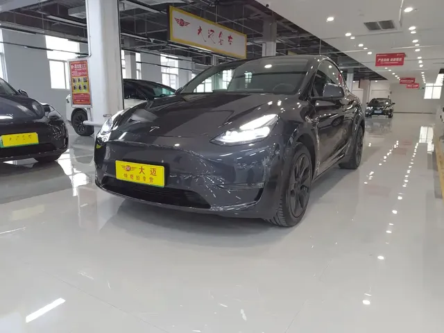 Tesla Model Y 2024 Long Range AWD