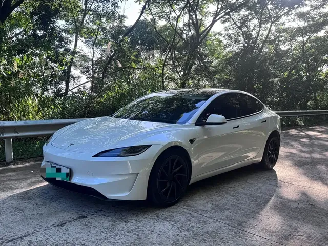Tesla Model 3 2024 High-Performance All-Wheel Drive Edition