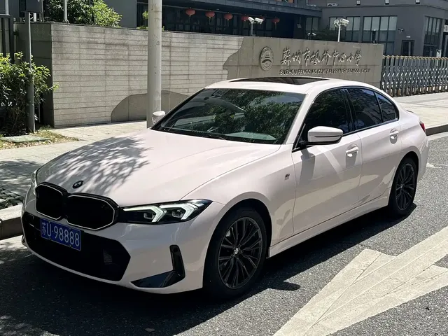 BMW 3 Series 2023 325i M Sport Black Night Package