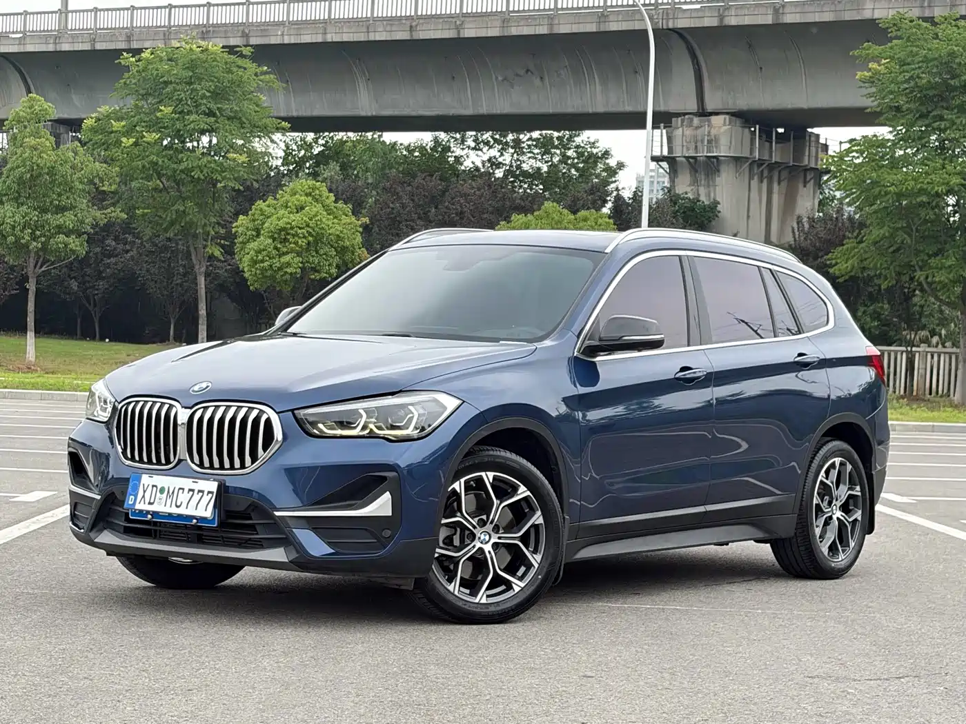 BMW X1 2021 sDrive25Li Leading