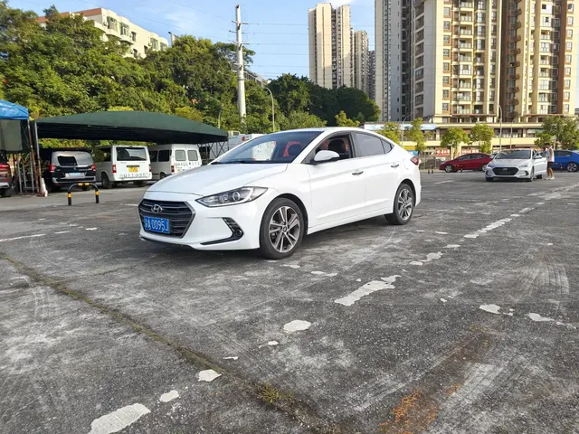 Hyundai Elantra 2016 Model 1.6L Automatic Smart Elite