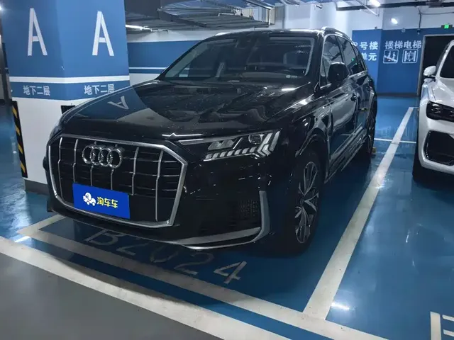 Audi Q7 2023 55 TFSI quattro S line Sport