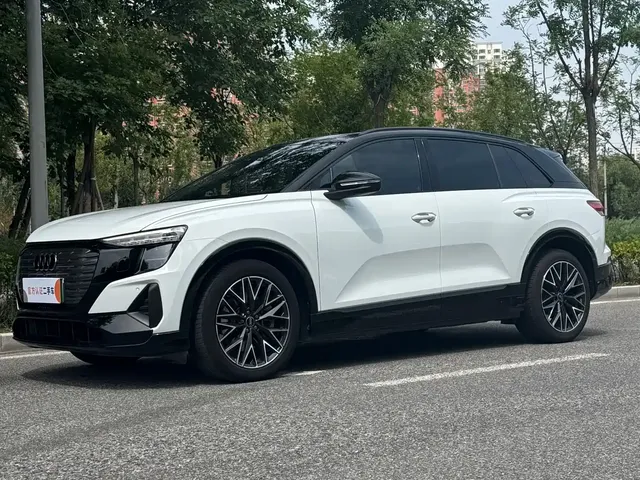 Audi Q5 e-tron 2023 40 e-tron Starlight Edition Mecha Package