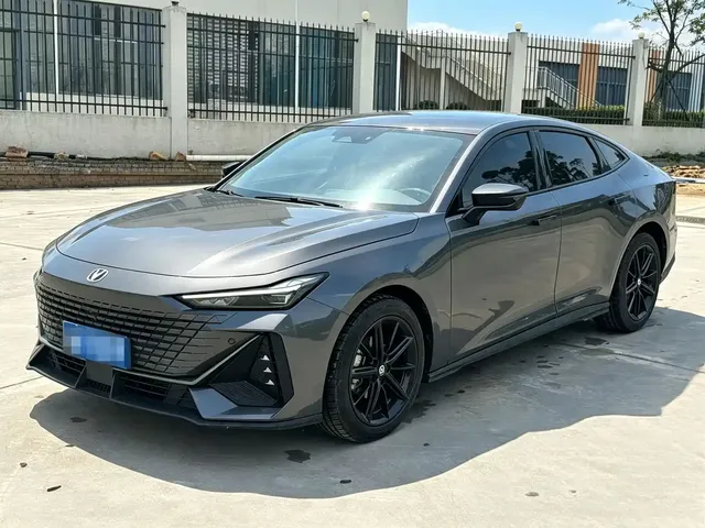 Changan UNI-V 2023 1.5T Sport Edition