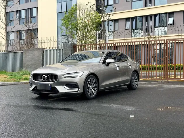 Volvo S60 2020 T4 Momentum Luxury Edition