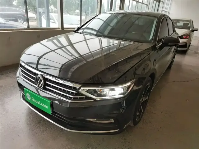 Volkswagen Magotan 2023 2 Million Units Anniversary Edition 330TSI DSG Leading Type