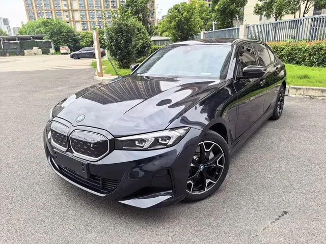 BMW i3 2024 eDrive 40 L Shadow Night Package