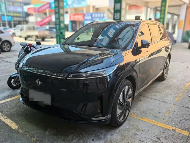 Dongfeng Yipai eπ008 2024 636Max Pure Electric 6-Seater