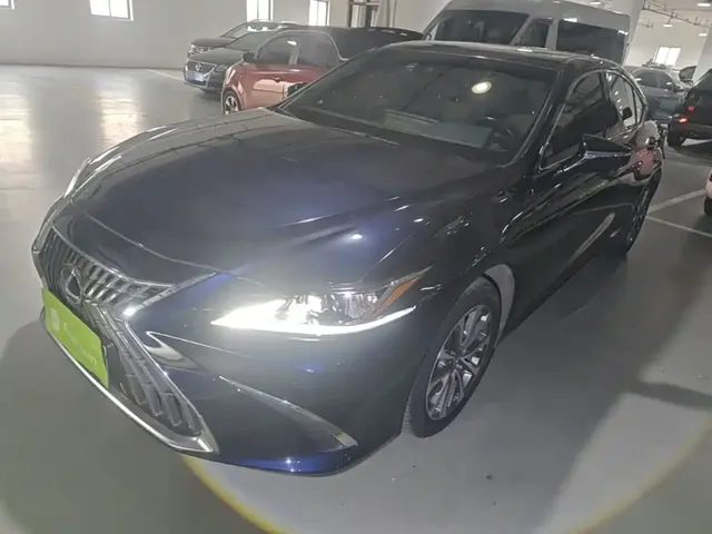 Lexus ES 2022 200 Excellence Edition