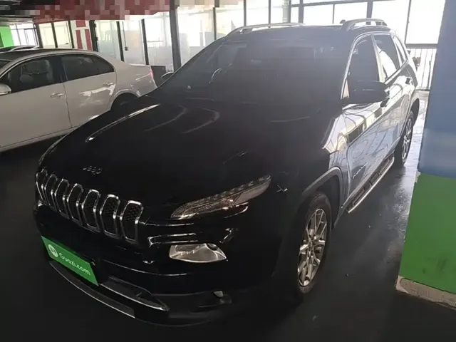 Jeep Cherokee 2017 2.0L Superior Edition