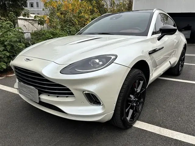 Aston Martin DBX 2020 4.0T V8