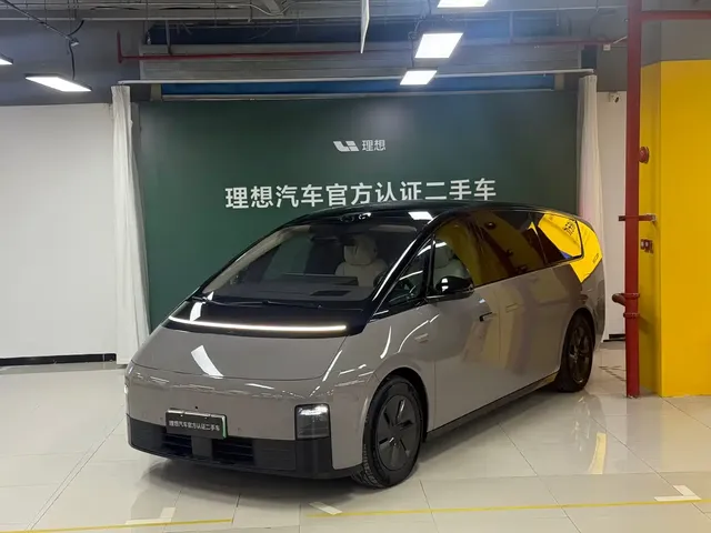 Li Auto MEGA 2025 Ultra Smart Renewal Edition