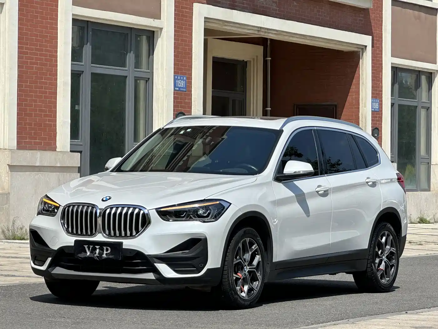 BMW X1 2022 sDrive25Li Leading
