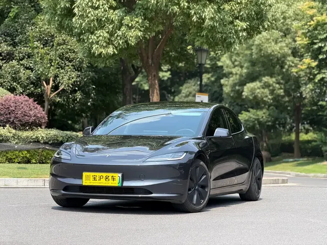 Tesla Model 3 2023 Long Range All-Wheel Drive