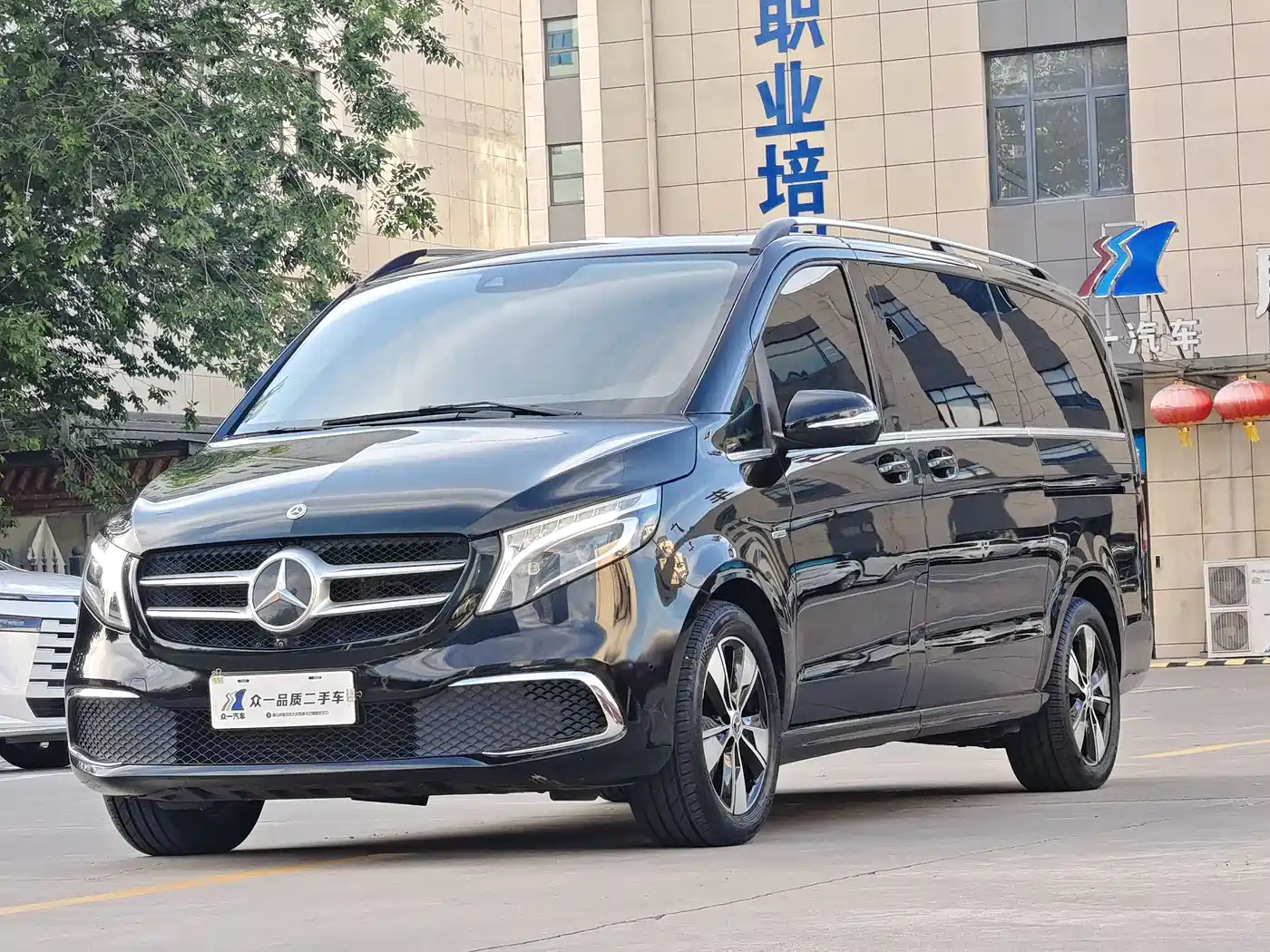 Mercedes-Benz V-Class 2020 V 260 Luxury Edition