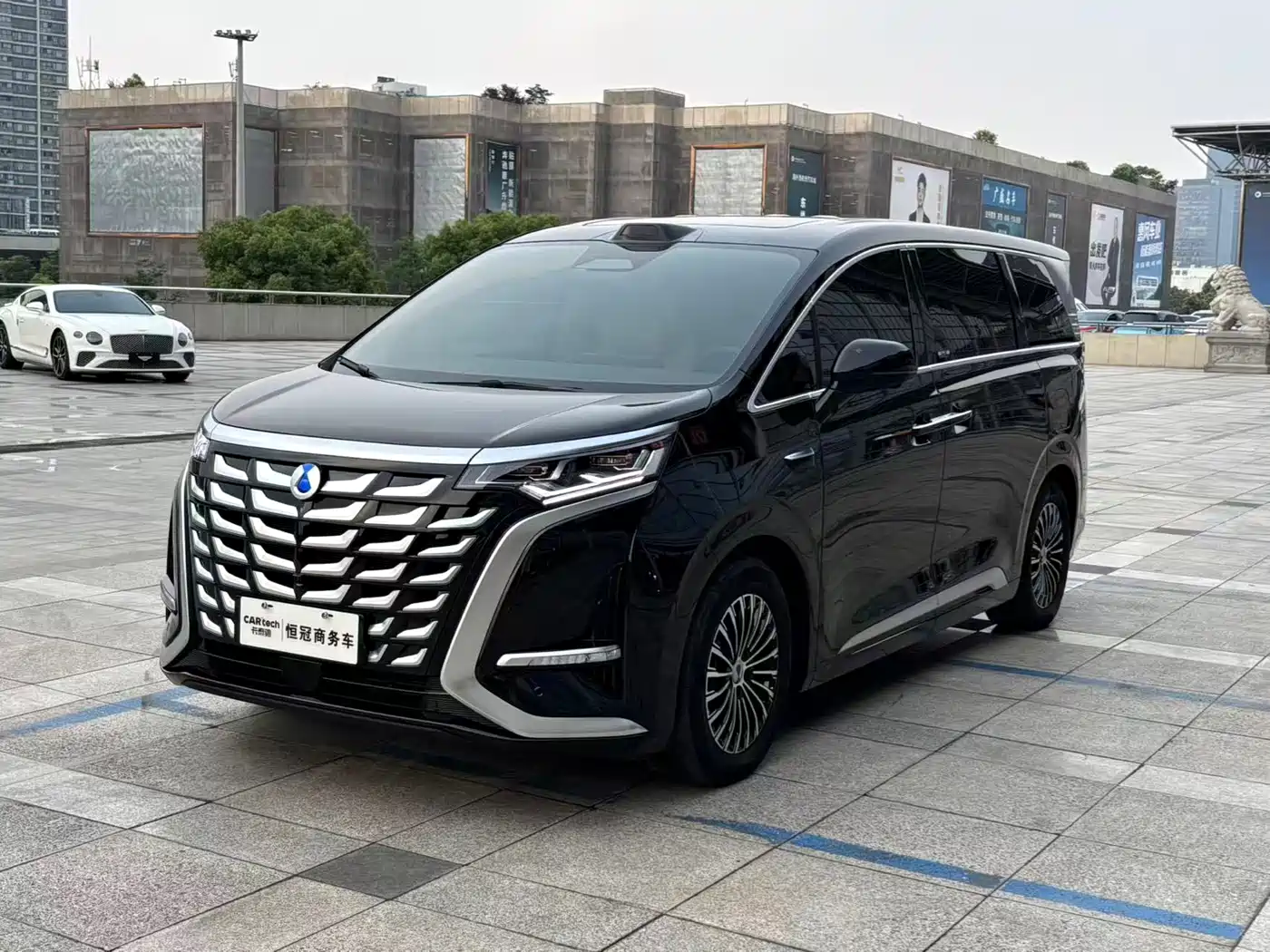 Denza D9 2025 DM-i Smart Drive Edition 1020 AWD Premium