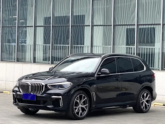 BMW X5 2022 xDrive 30Li Premium M Sport Package