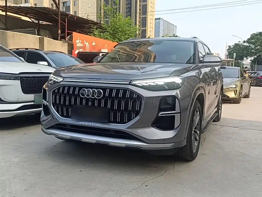 Audi Q6 2023 45 TFSI quattro Uniform Cloud Yulin Package