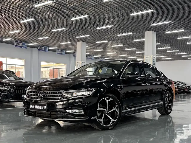 Volkswagen Magotan 2023 Model 2 Million Commemorative Edition 330TSI DSG Luxury