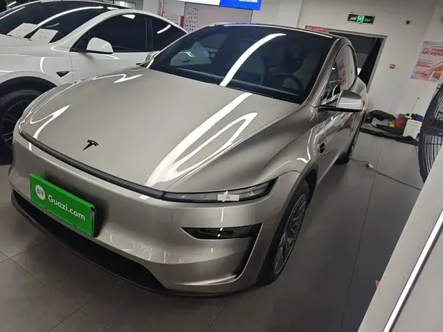 Tesla Model Y L 2025 Facelift Long Range AWD