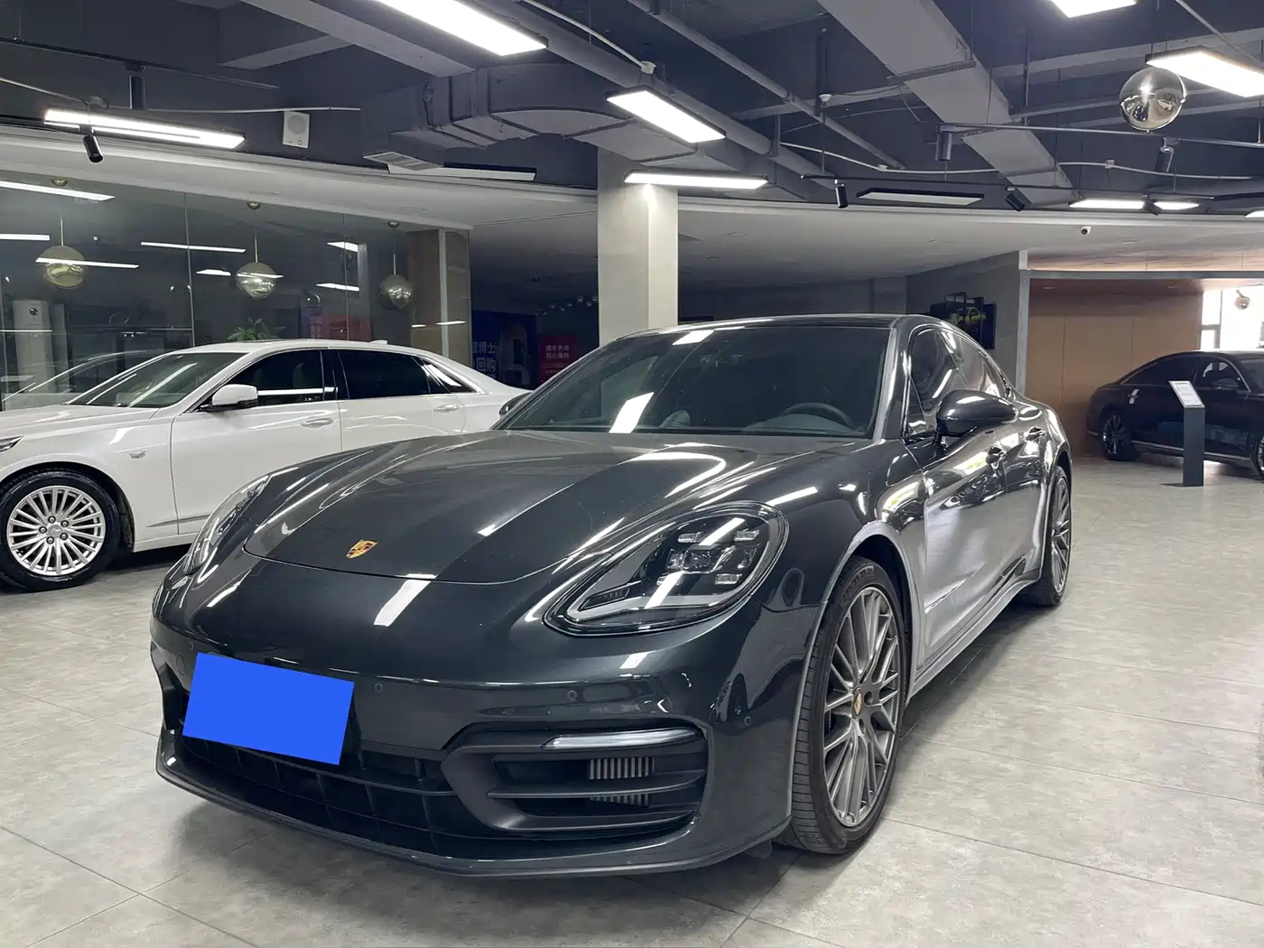 Porsche Panamera 2023 Panamera 2.9T Platinum Edition