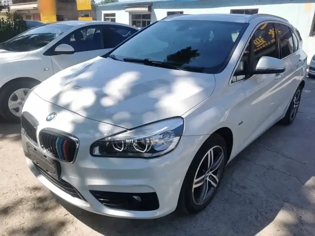 BMW 2 Series Touring 2016 218i Sport Design Package