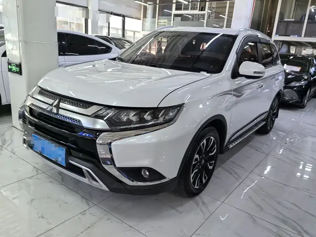 Mitsubishi Outlander 2019 2.4L 4WD Deluxe Edition 5-Seater China VI