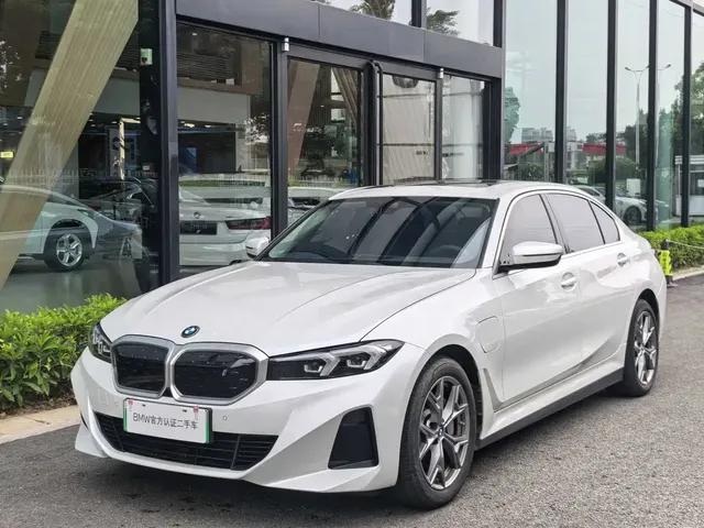 BMW i3 2022 eDrive 35 L