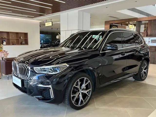 BMW X5 2022 Model xDrive 40Li M Sport Package