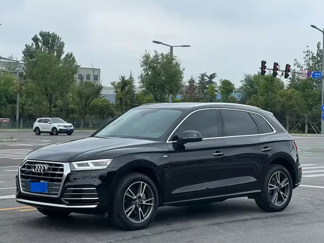 Audi Q5L 2020 Facelift 40 TFSI Honor Fashion
