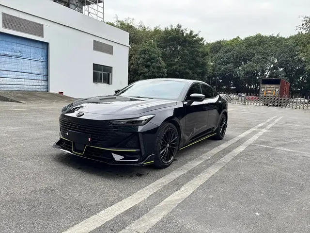 Changan UNI-V 2022 1.5T Sport Edition