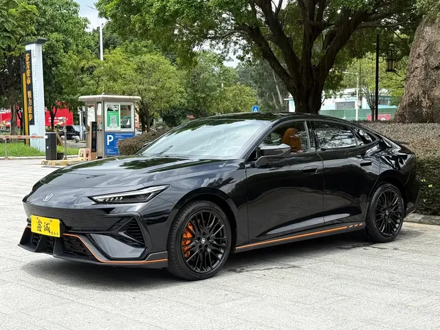 Changan UNI-V 2025 2.0T Sport Version