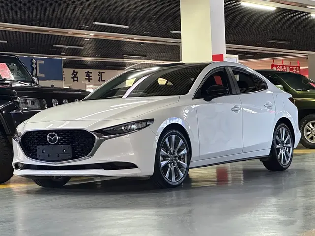 Mazda 3 Axela 2023 2.0L Auto Zhixuan