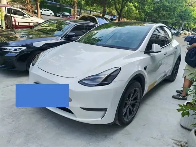 Tesla Model Y 2023 Long Range All-Wheel Drive Edition