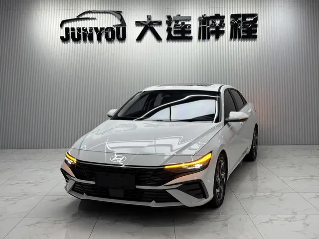 Hyundai Elantra 2023 Model 1.5L CVT LUX Premium Edition