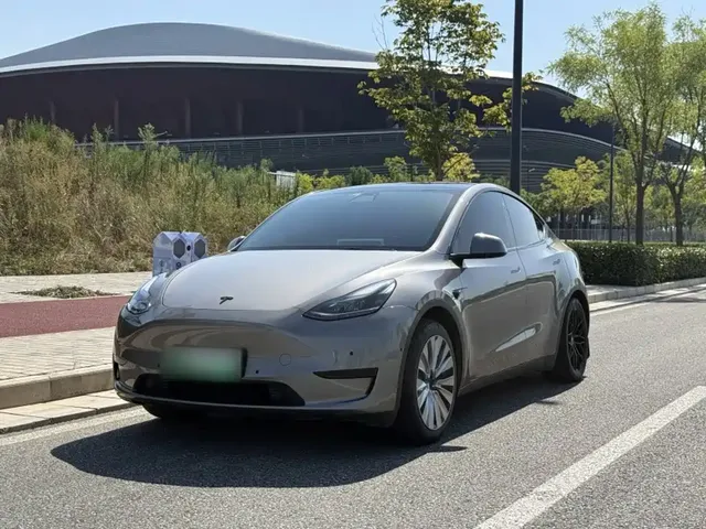 Tesla Model Y 2022 Facelift Rear-Wheel Drive Version