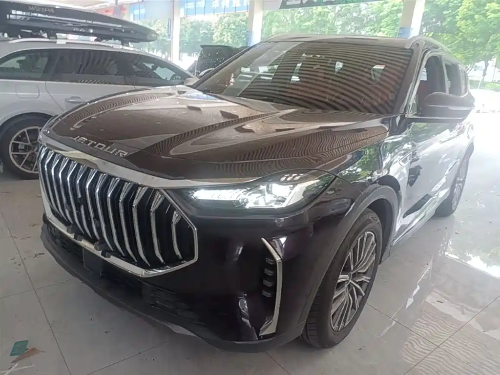 Jetour X70 PLUS 2023 1.5T DCT Warrior PLUS 7-seater