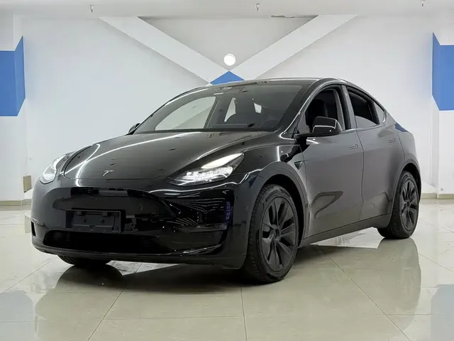 Tesla Model Y 2023 Long Range All-Wheel Drive Edition