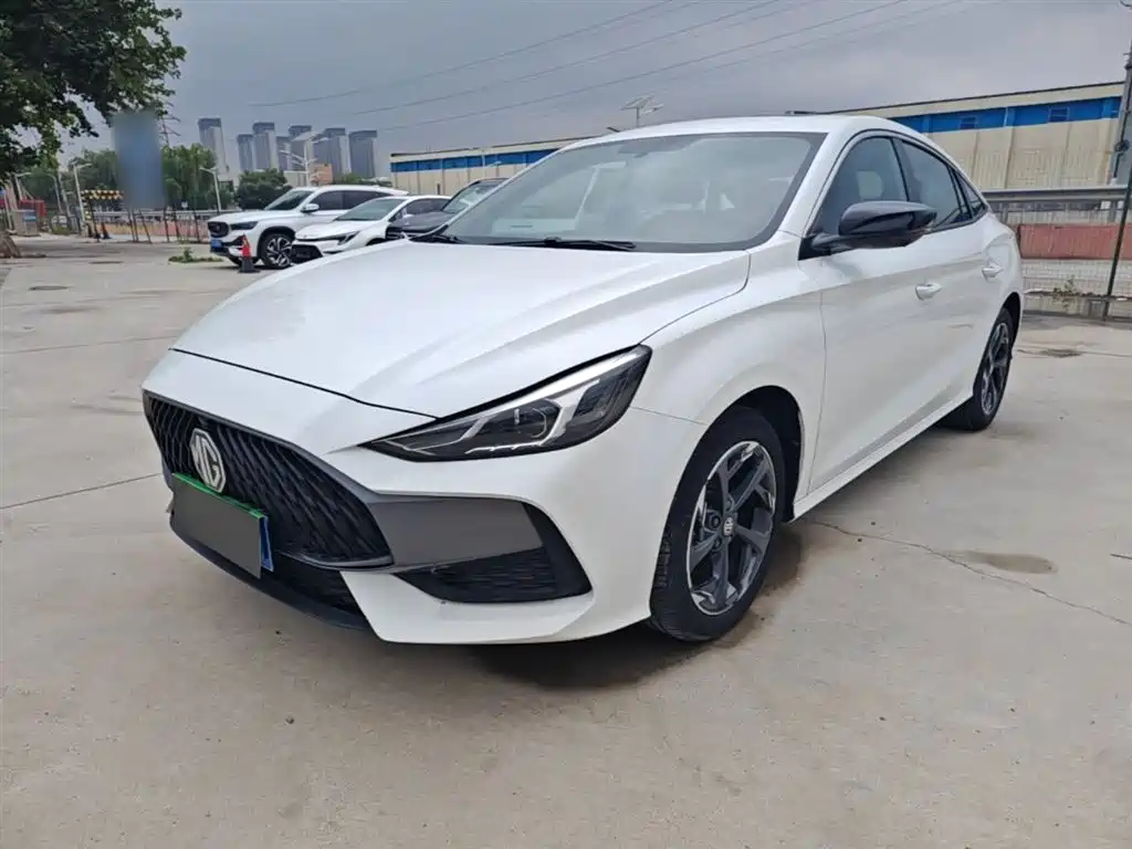 MG 5 2023 180DVVT CVT Luxury Edition