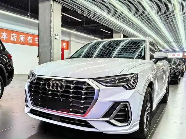 Audi Q3 2023 35 TFSI Fashion Dynamic (1.4T)